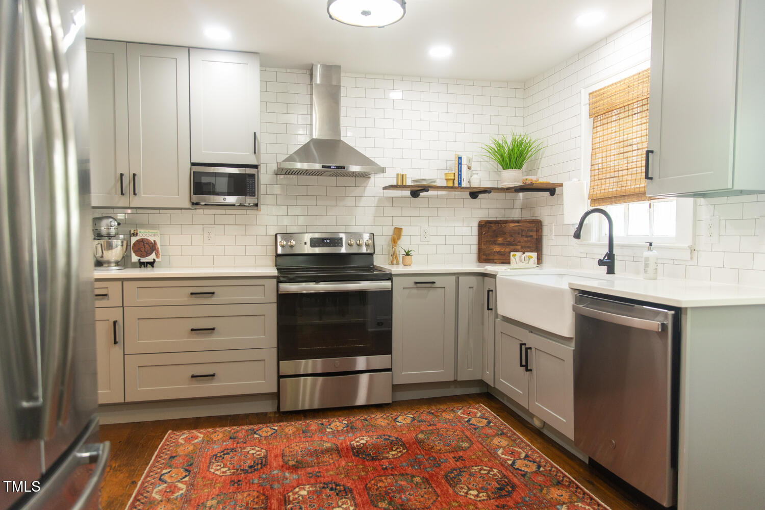 112 E Edgewood Drive