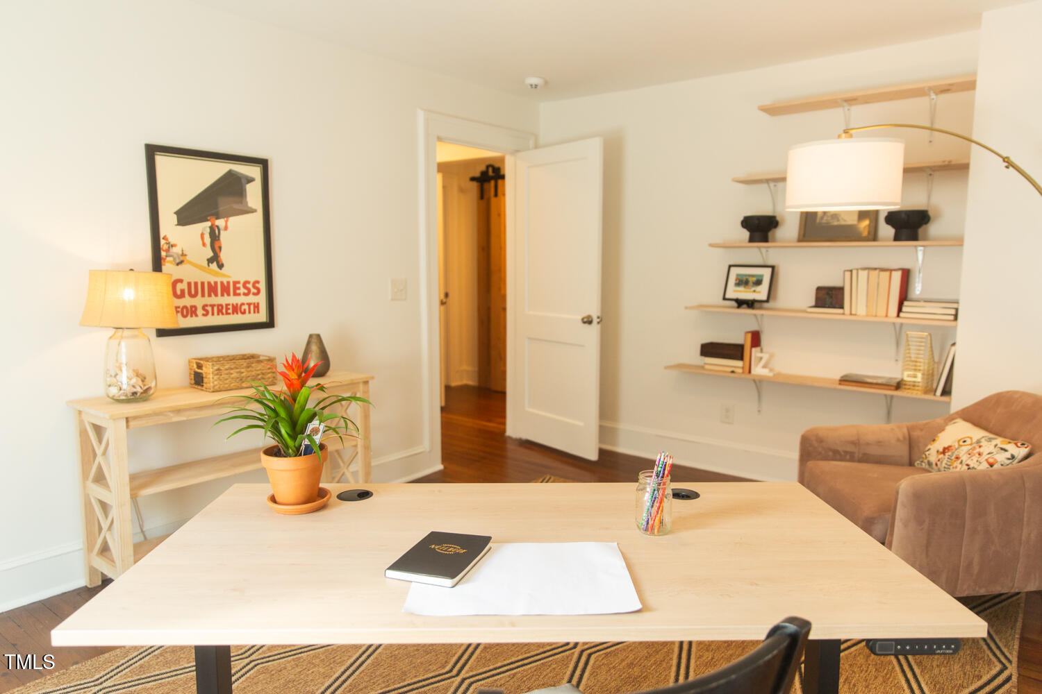 112 E Edgewood Drive