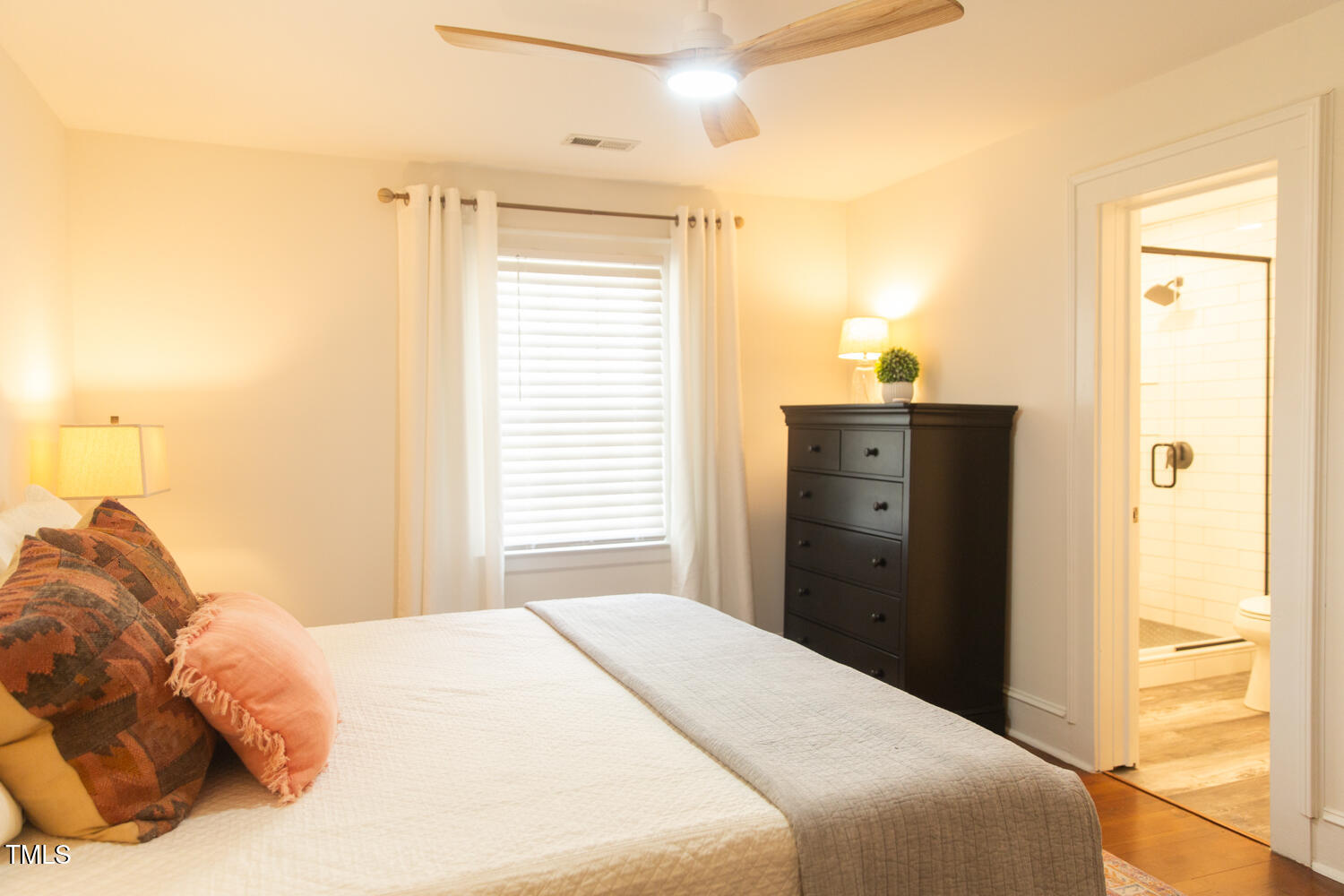 112 E Edgewood Drive