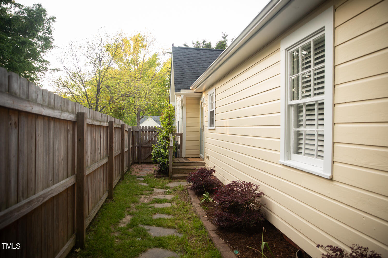 112 E Edgewood Drive