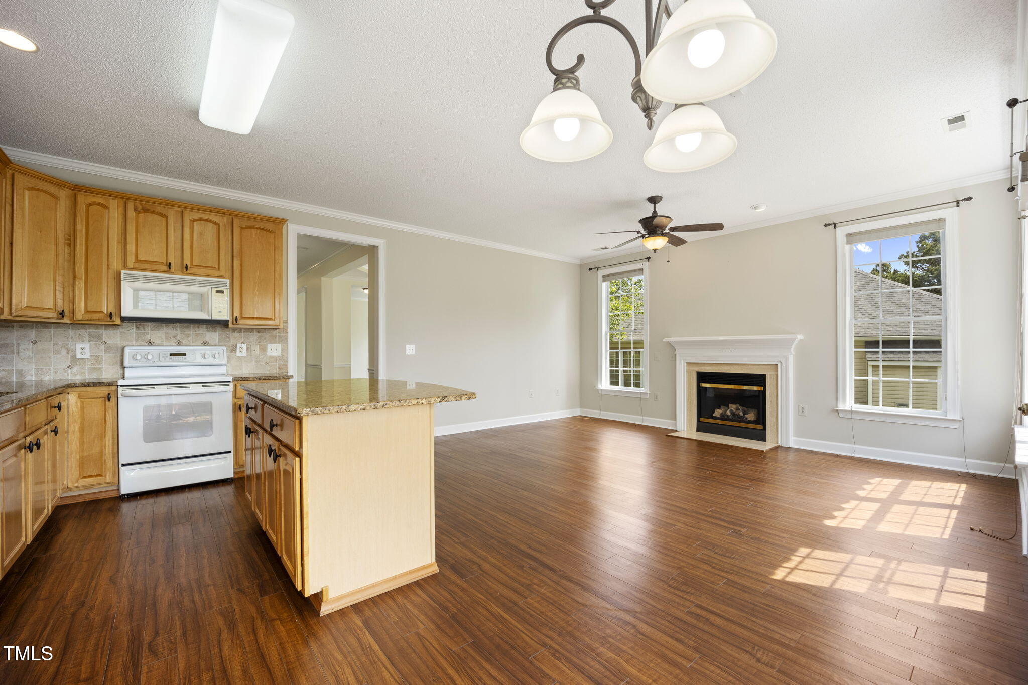 408 Sawgrass Hill Court