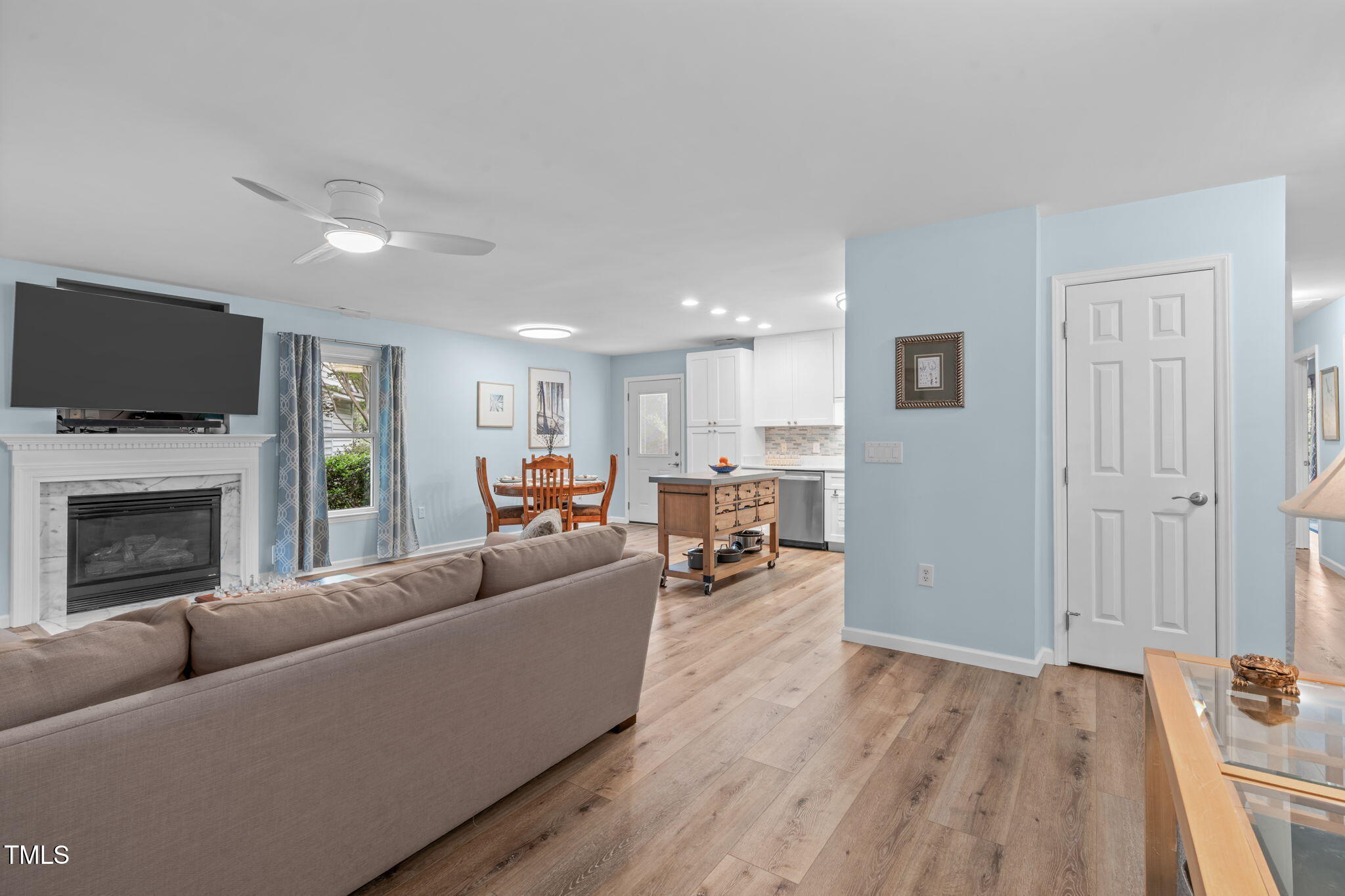 102 Fairgrove Way Way