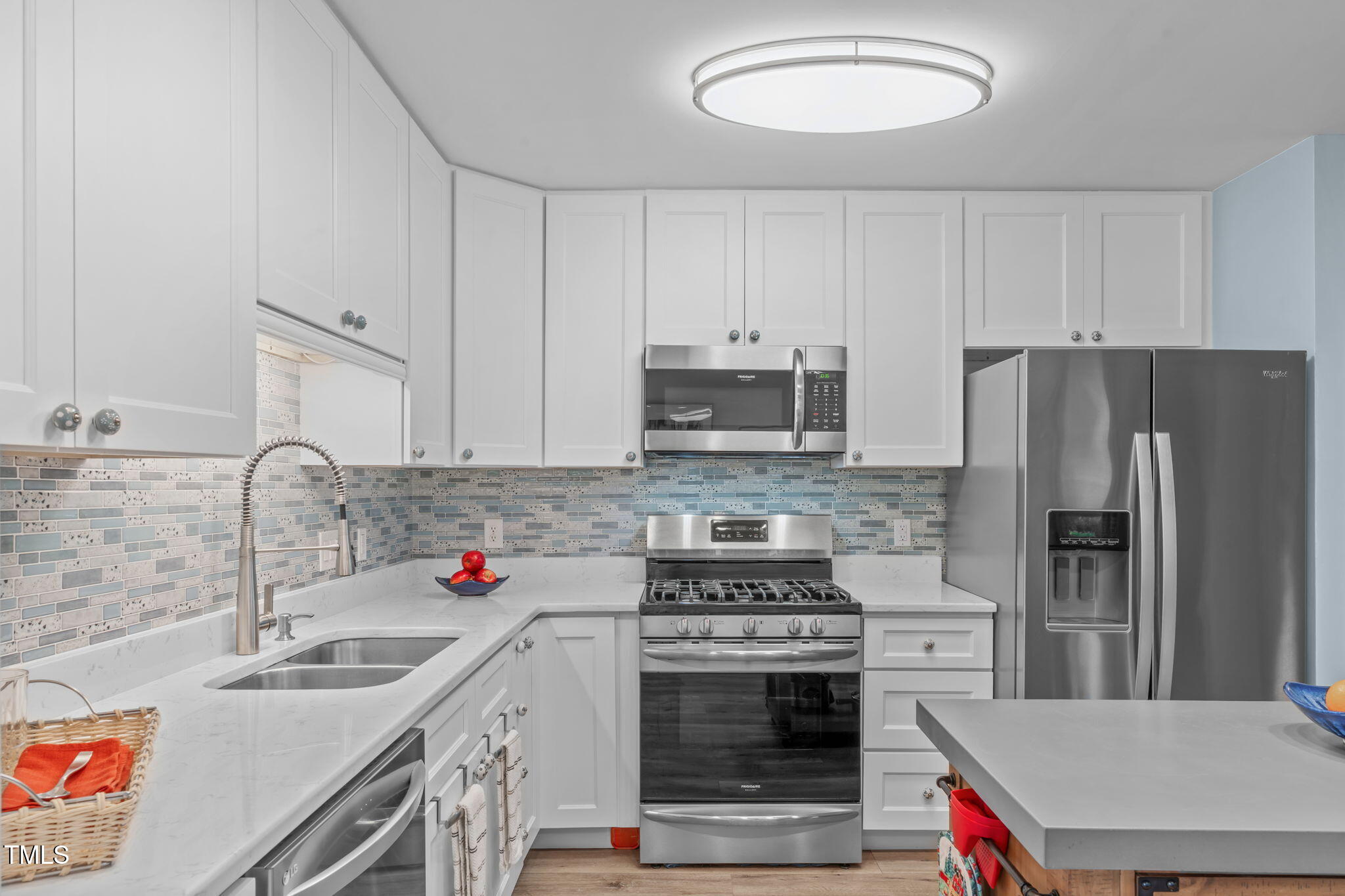 102 Fairgrove Way Way