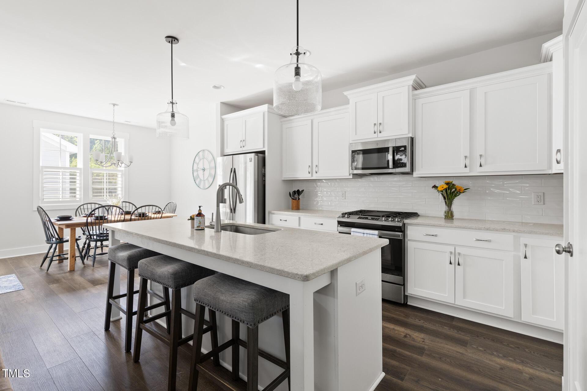 706 Great Ridge Parkway