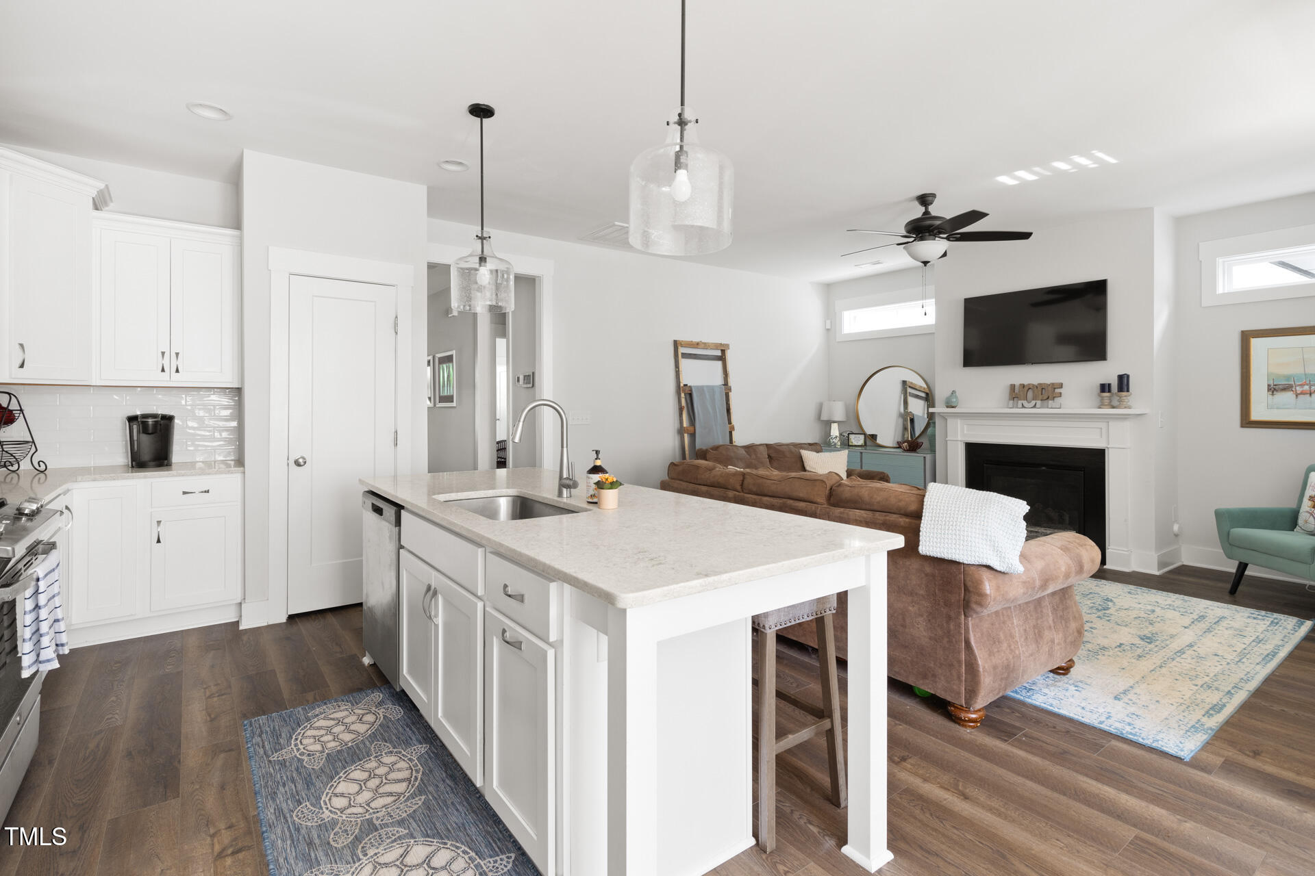 706 Great Ridge Parkway