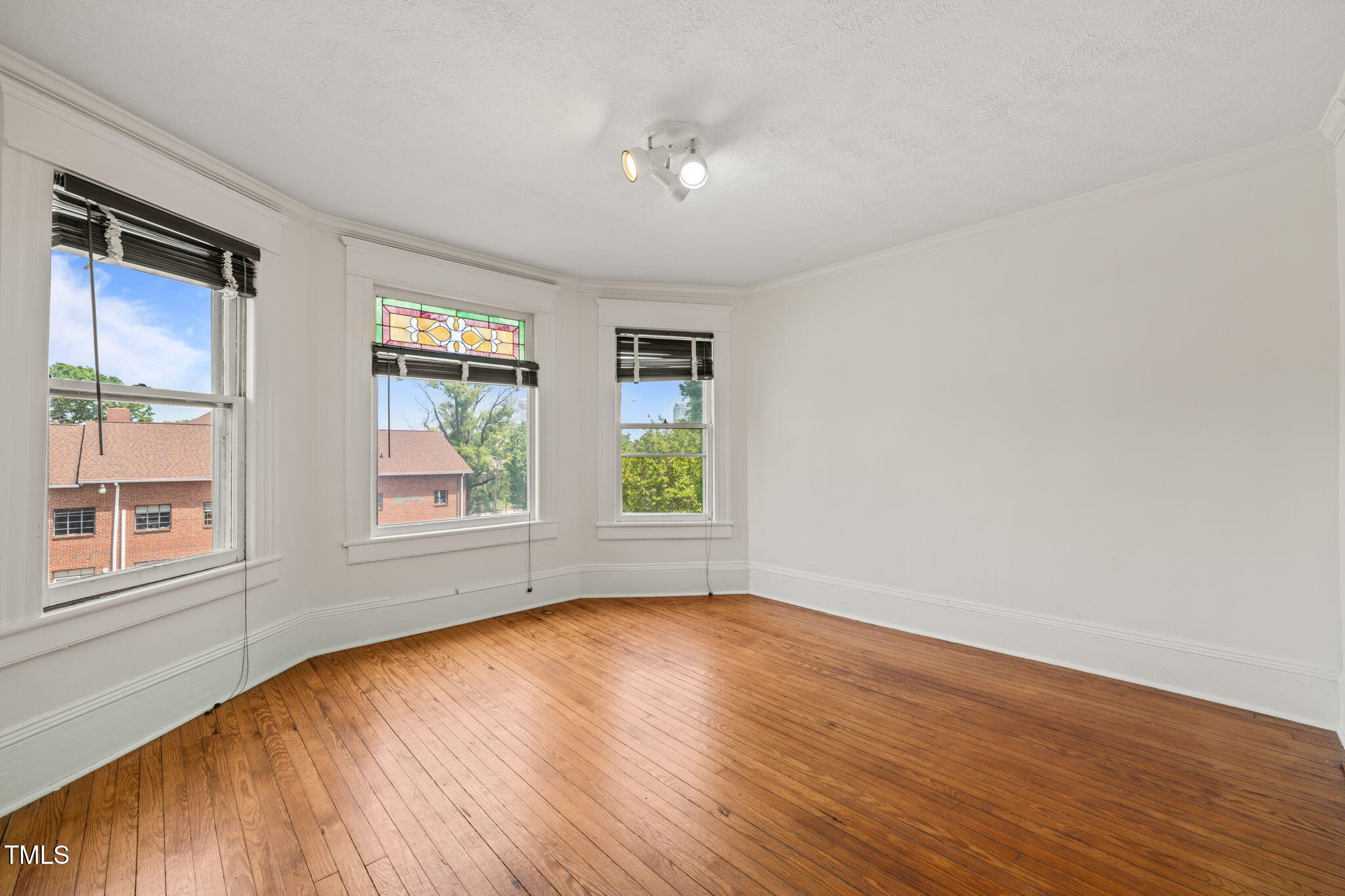1000 Lamond Avenue