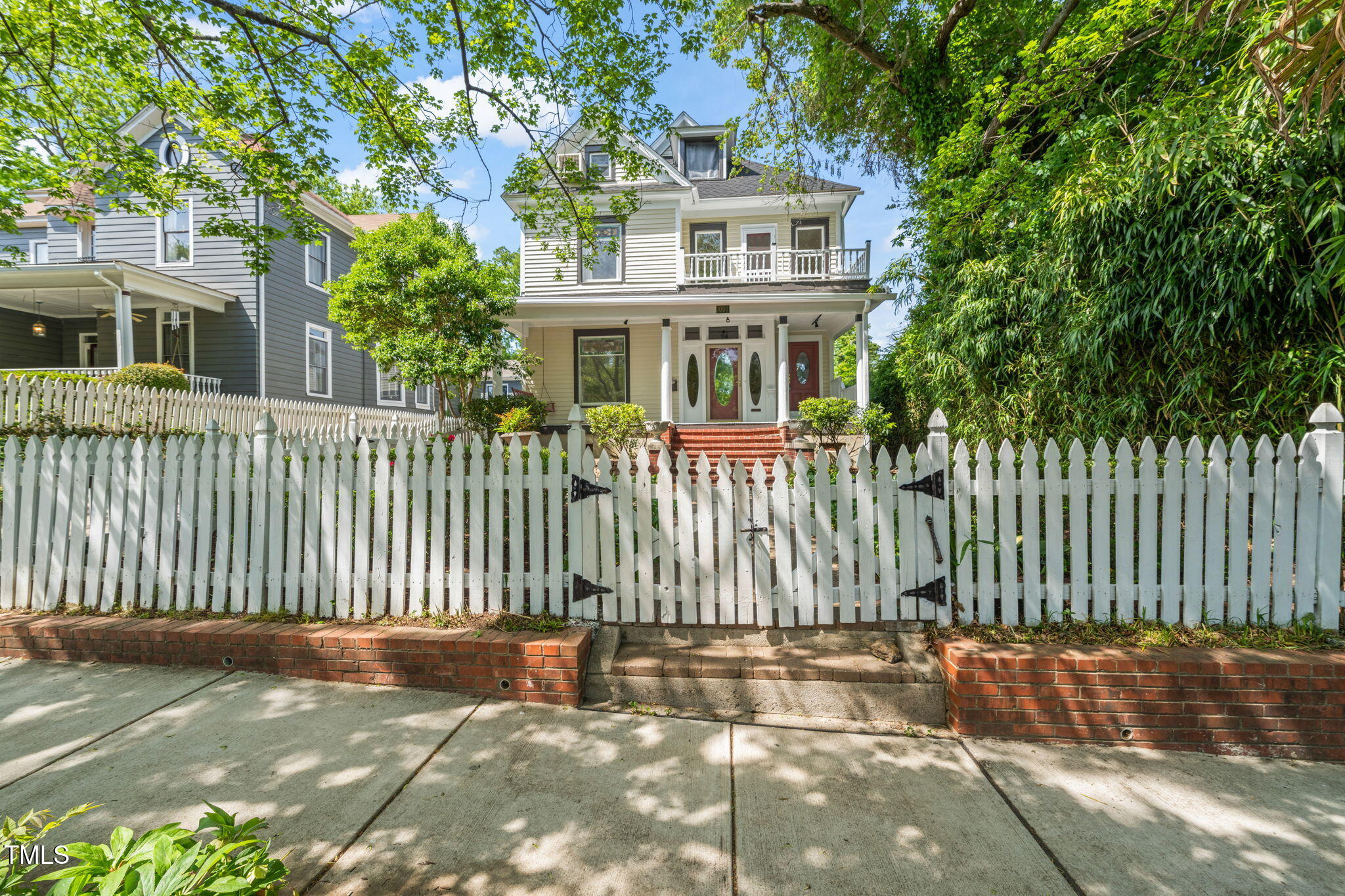 1000 Lamond Avenue