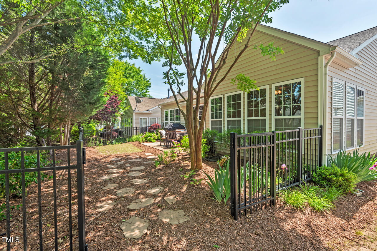 524 Clarenbridge Drive