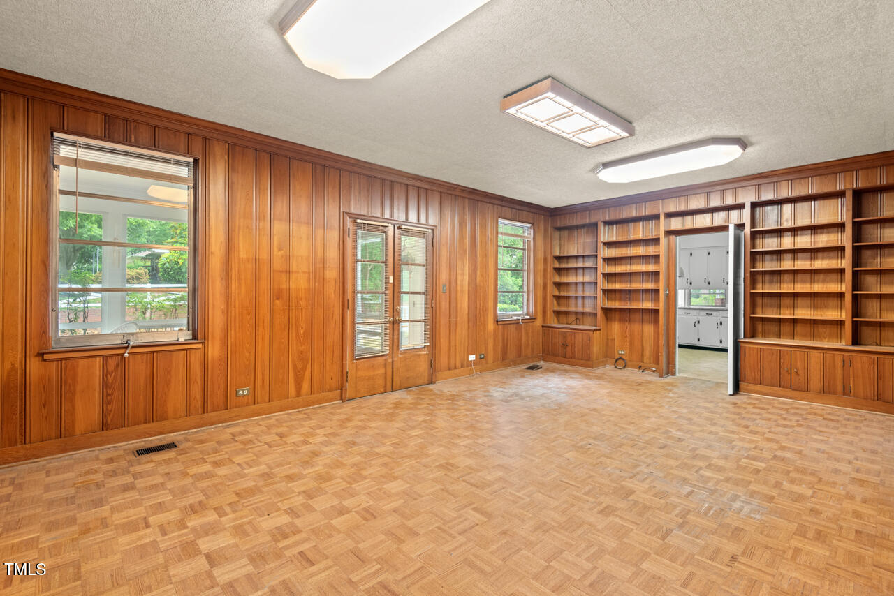 1502 Washington Street