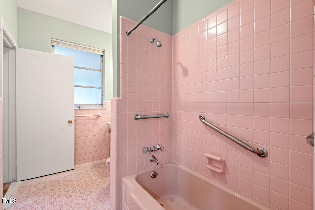 1502 Washington Street