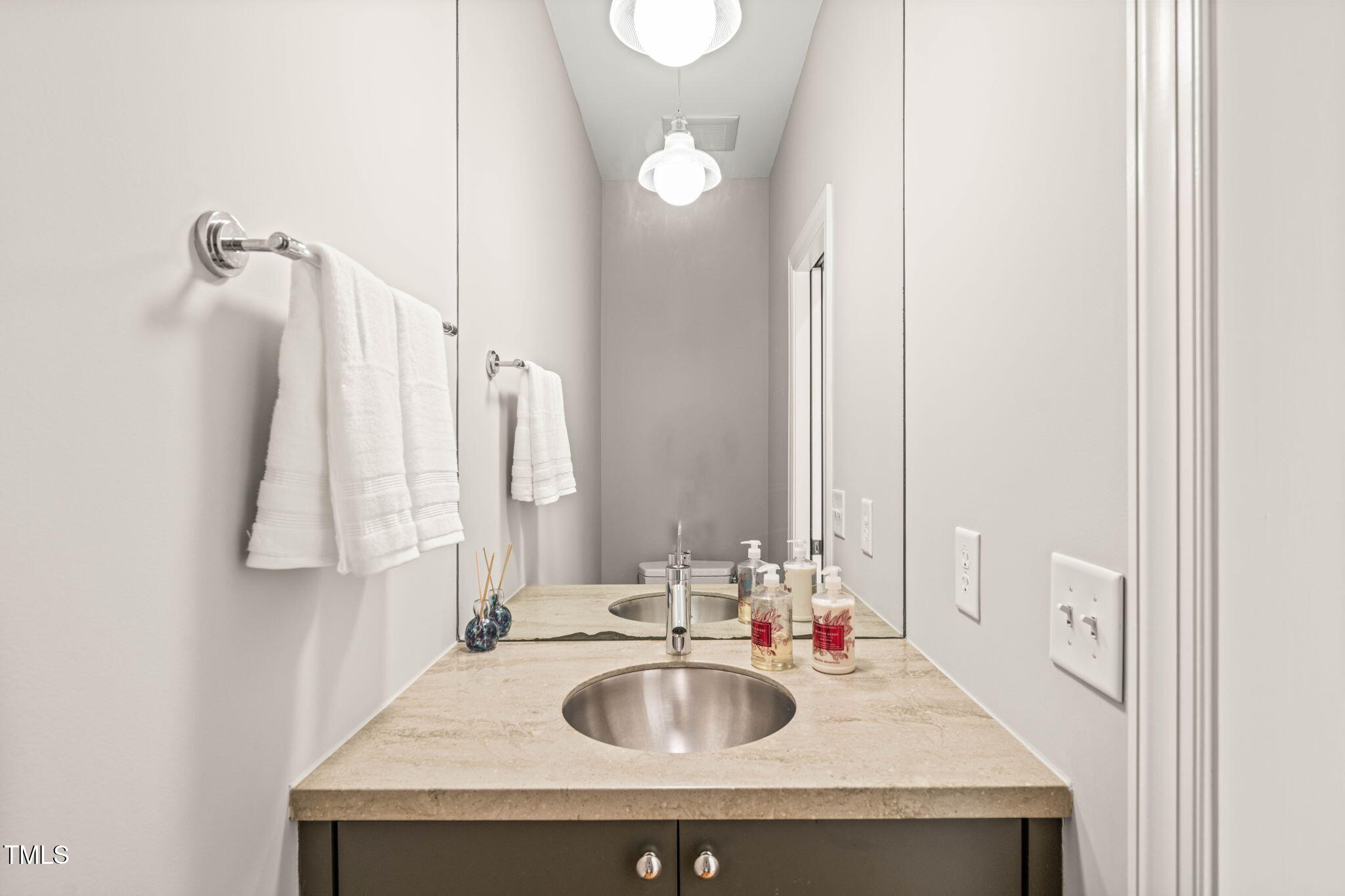 404 S Camellia Street