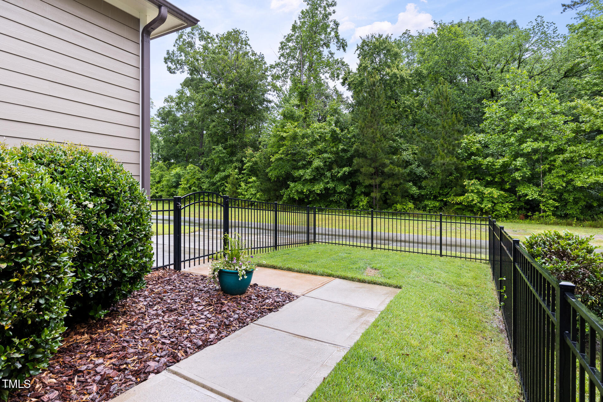 306 Crossland Drive