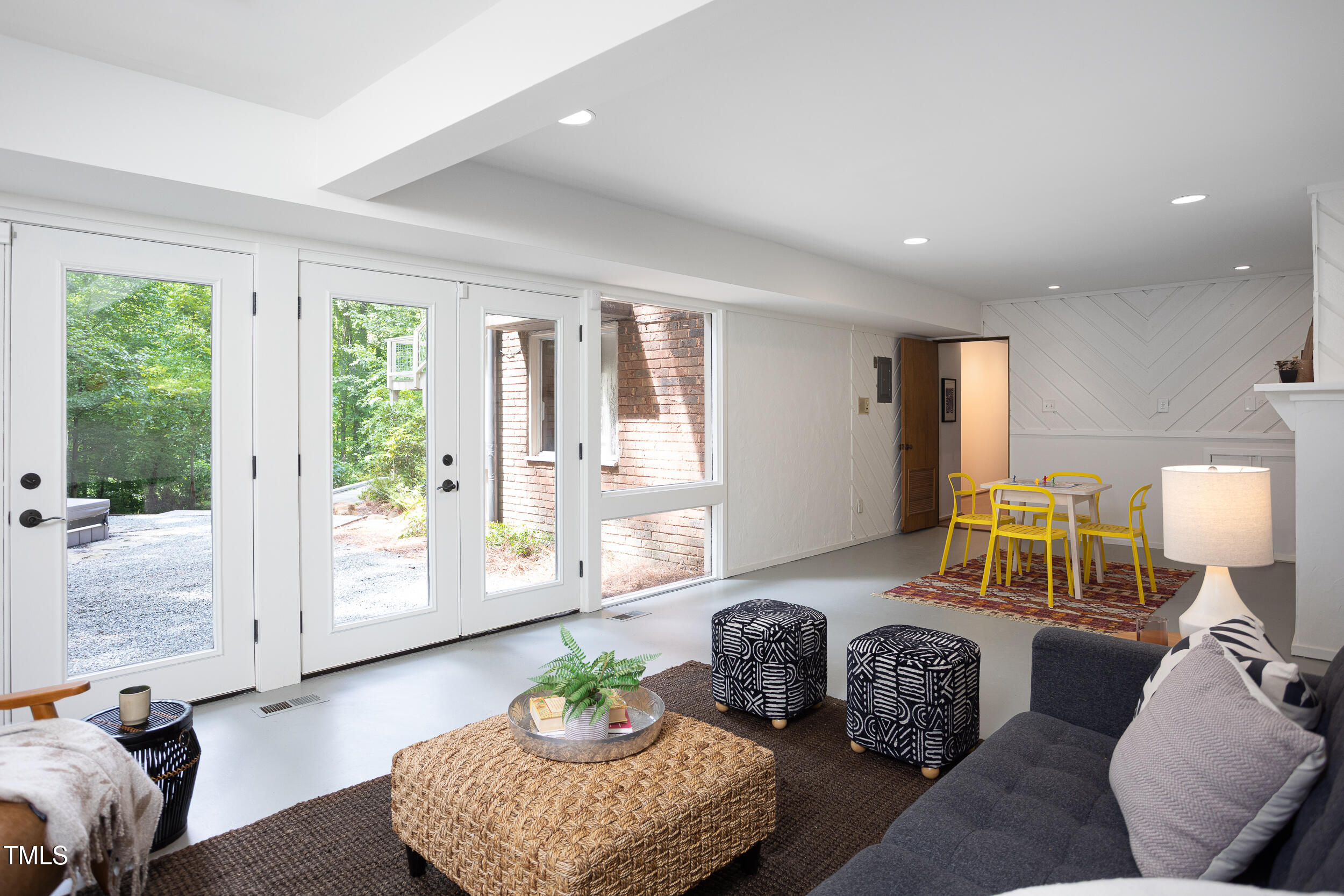 1604 Pinecrest Road