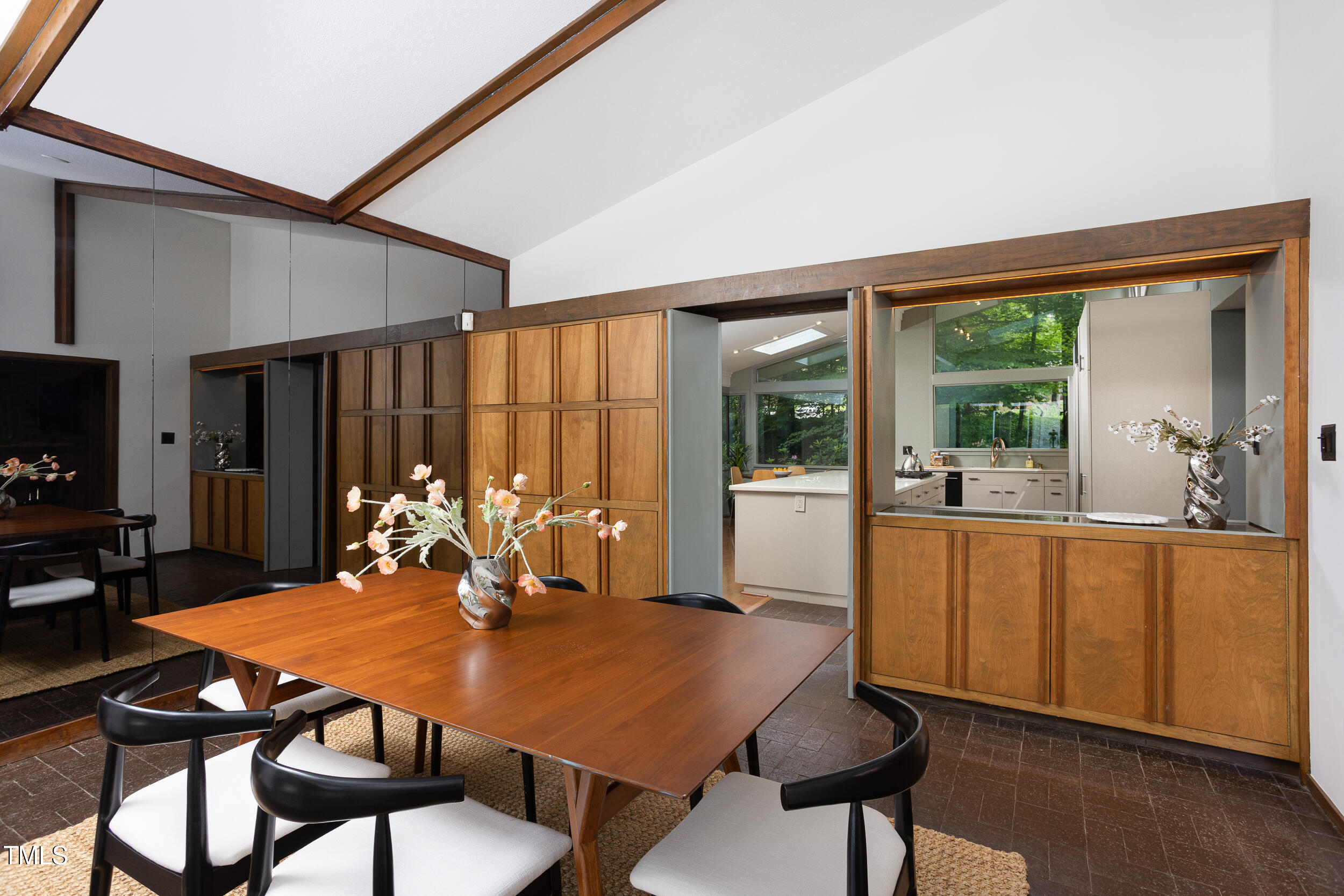 1604 Pinecrest Road