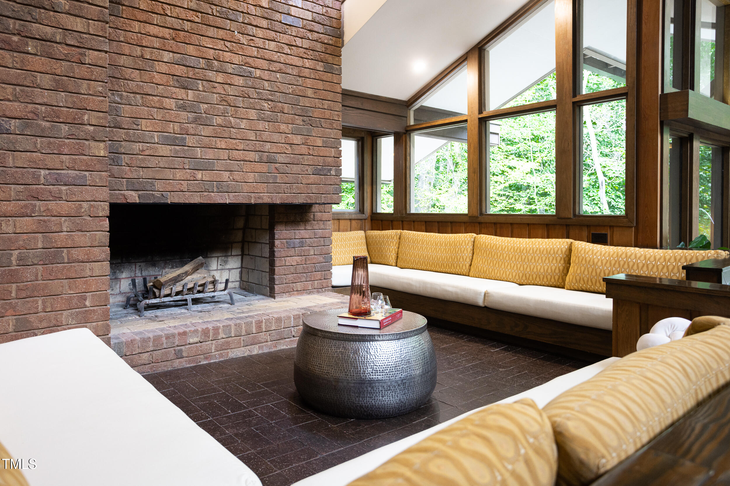 1604 Pinecrest Road