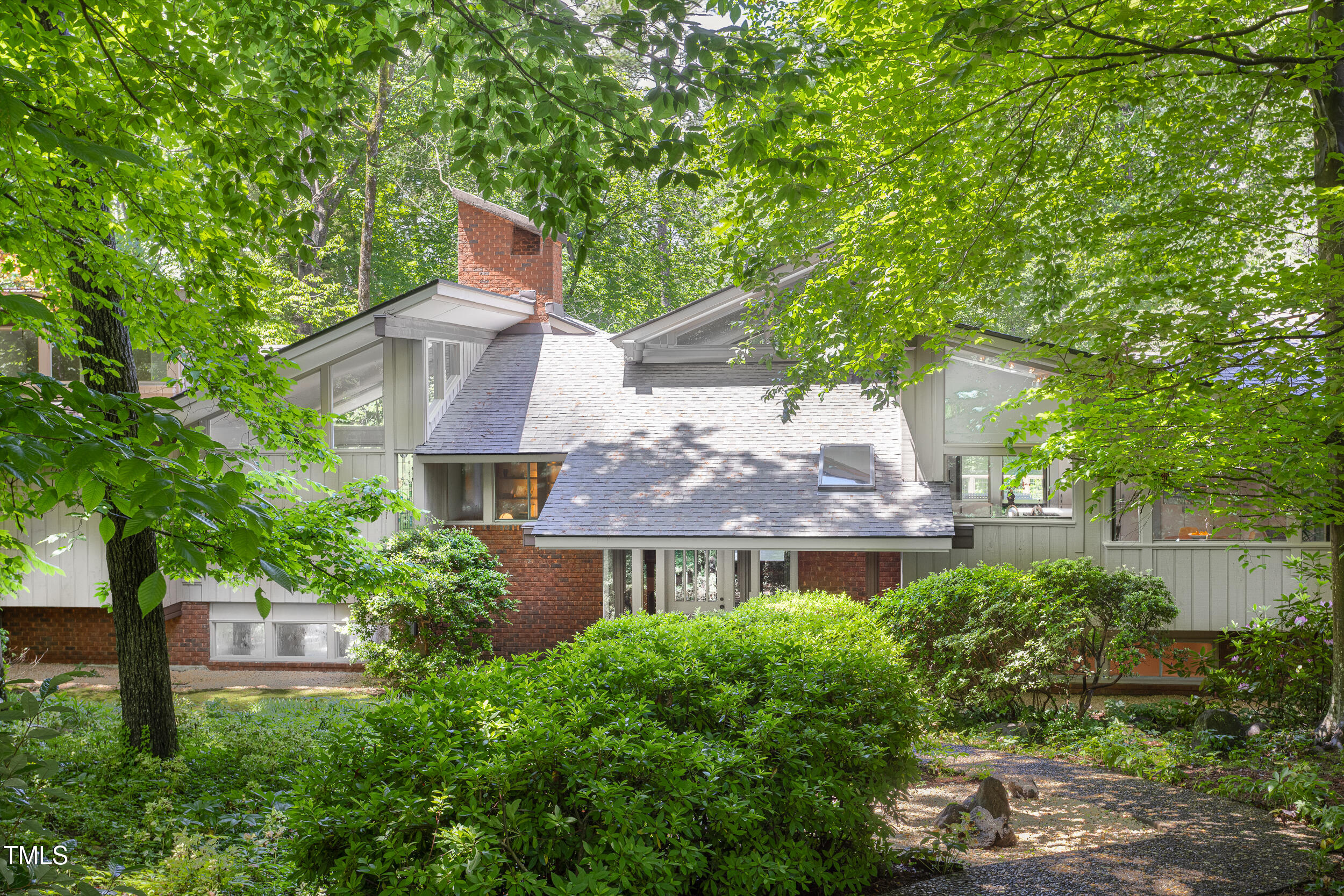 1604 Pinecrest Road