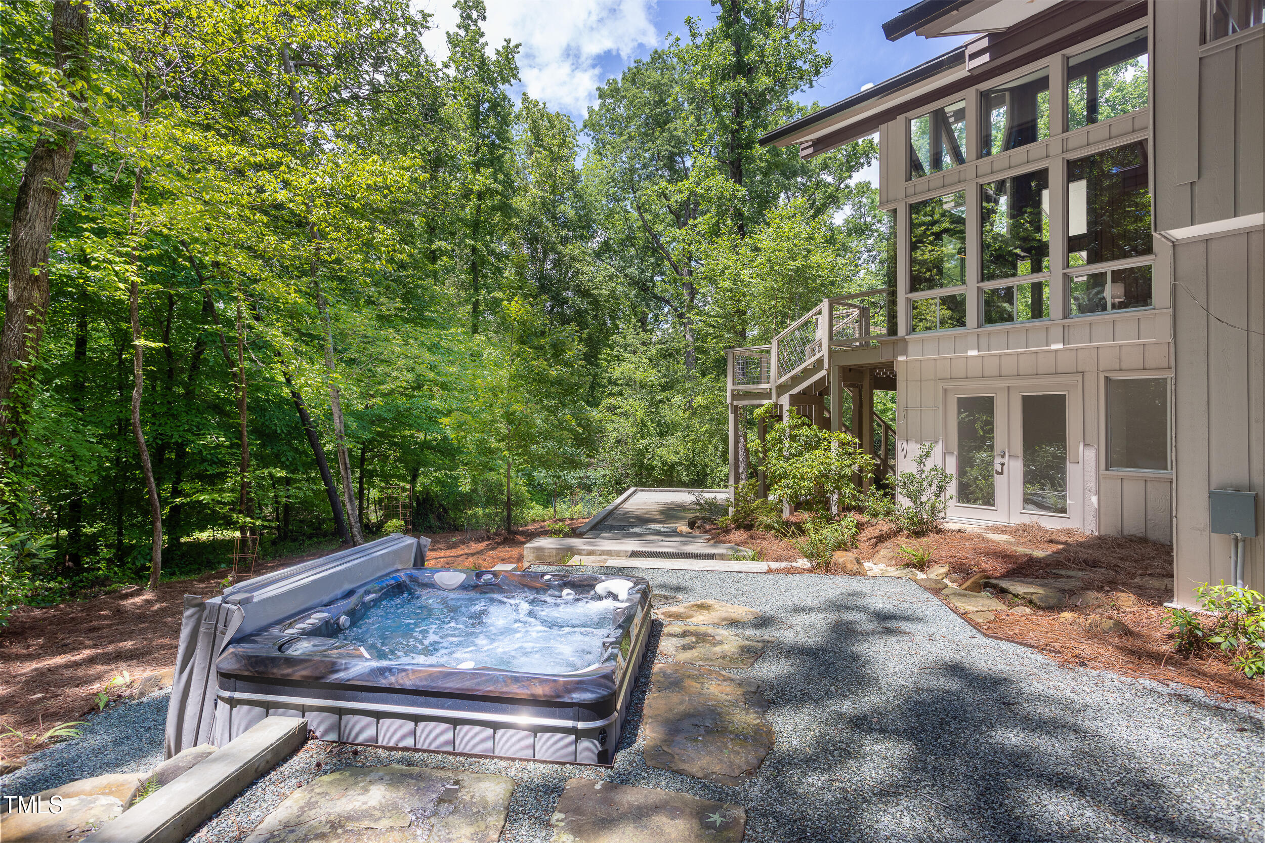 1604 Pinecrest Road