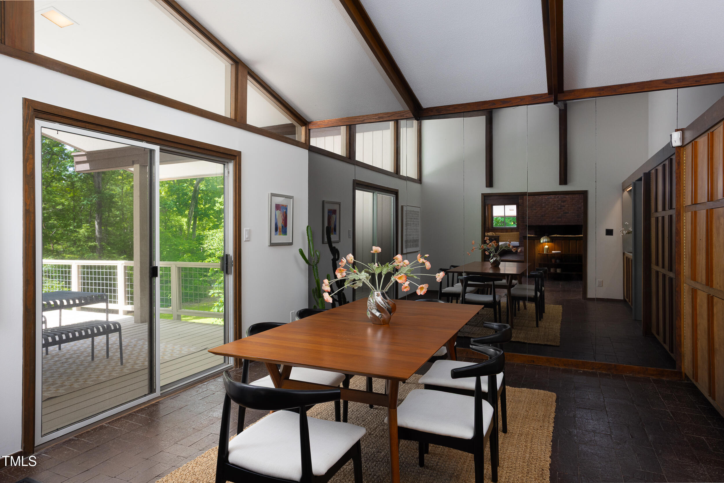 1604 Pinecrest Road
