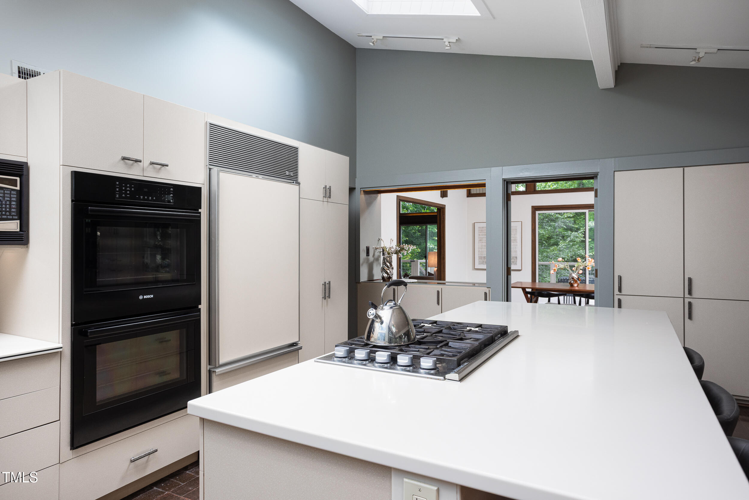 1604 Pinecrest Road