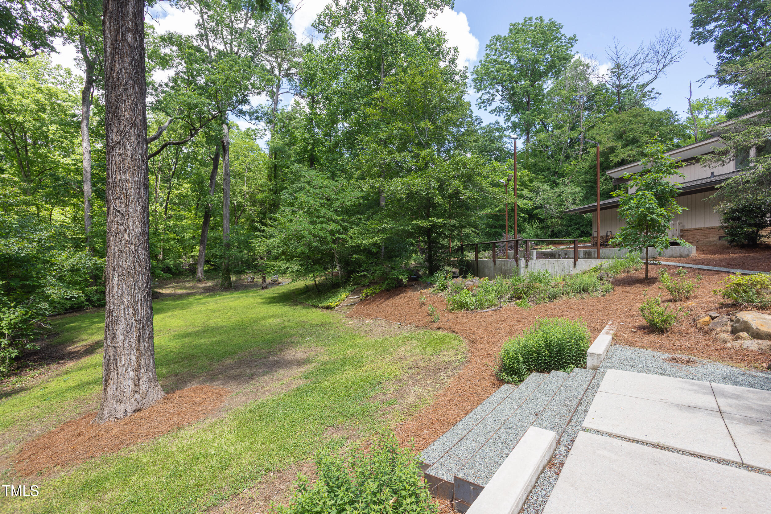 1604 Pinecrest Road