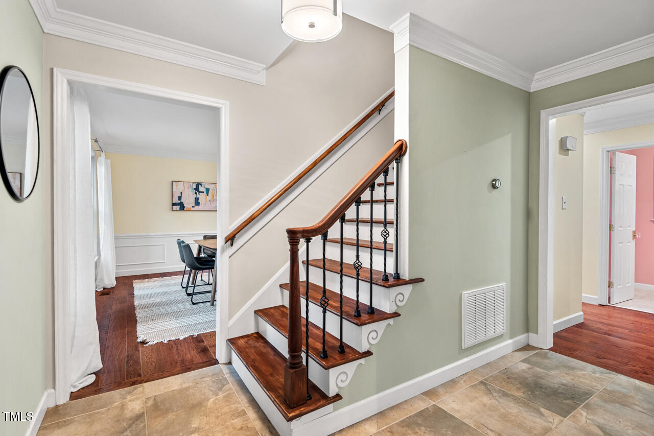 5409 Knollwood Rd Road