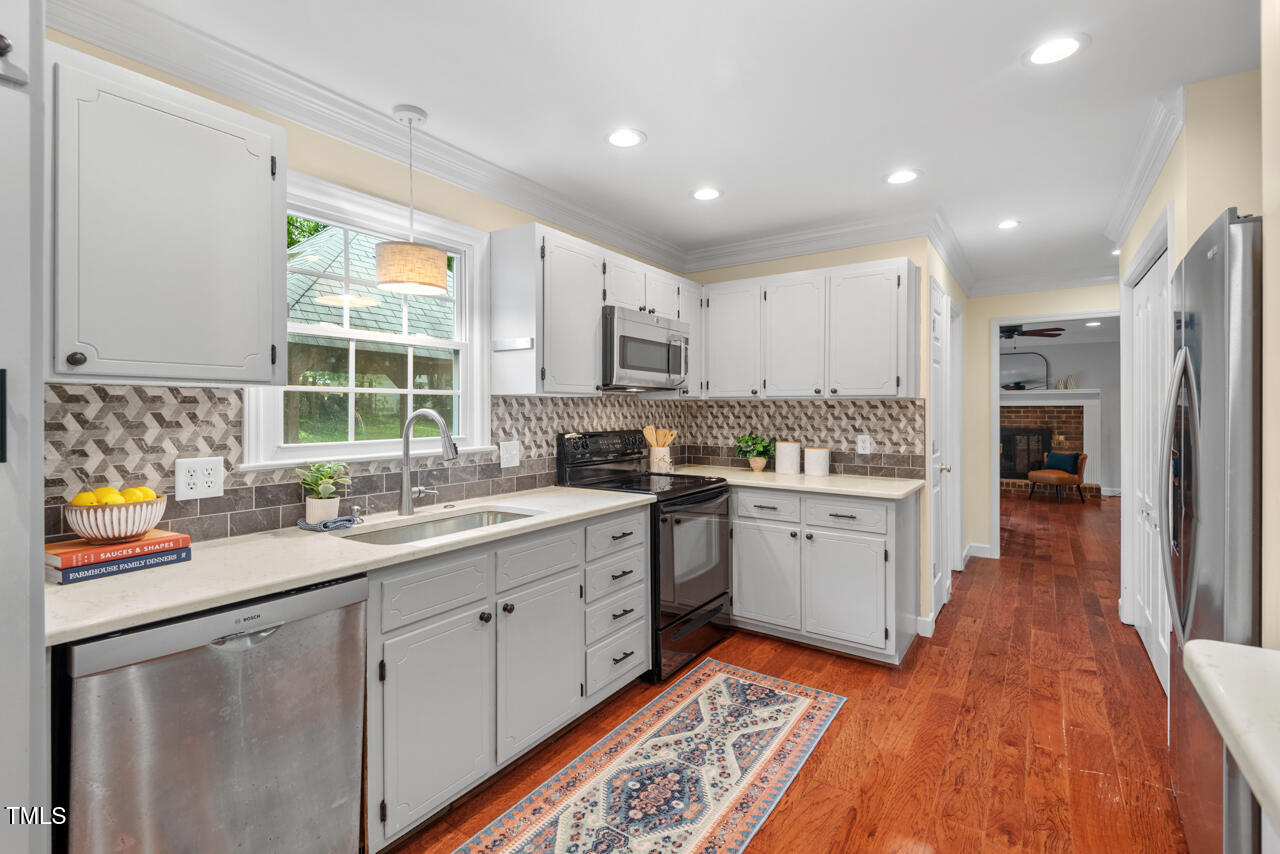 5409 Knollwood Rd Road