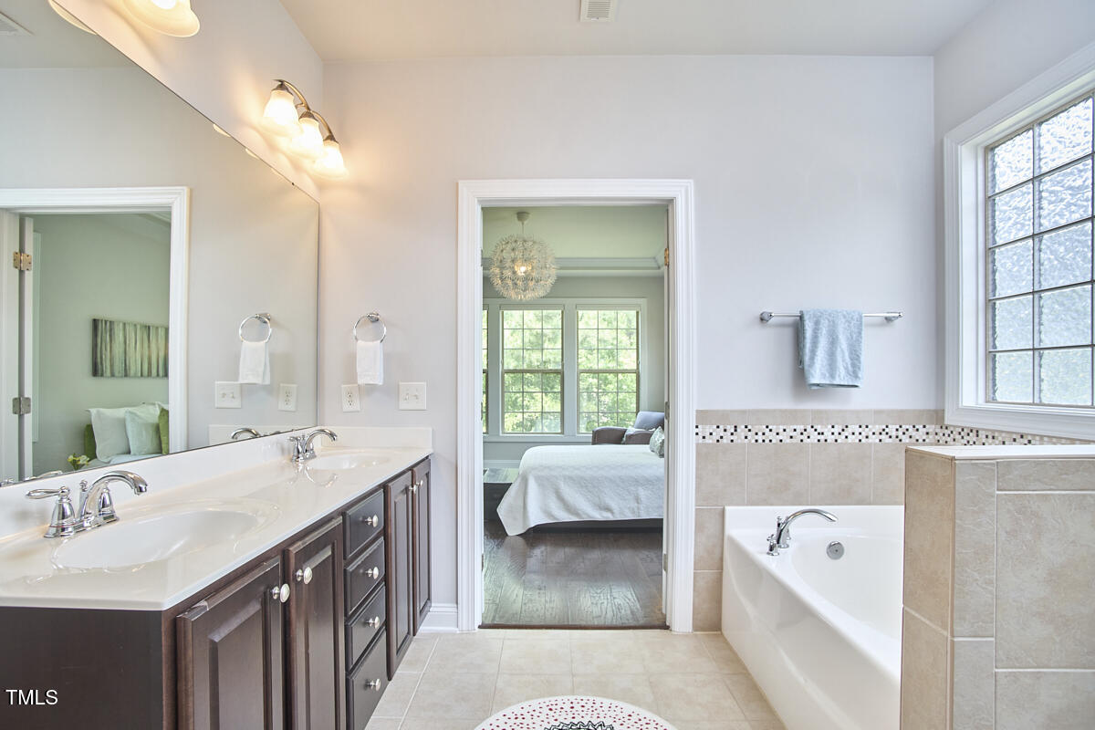 2916 Reynolda Circle