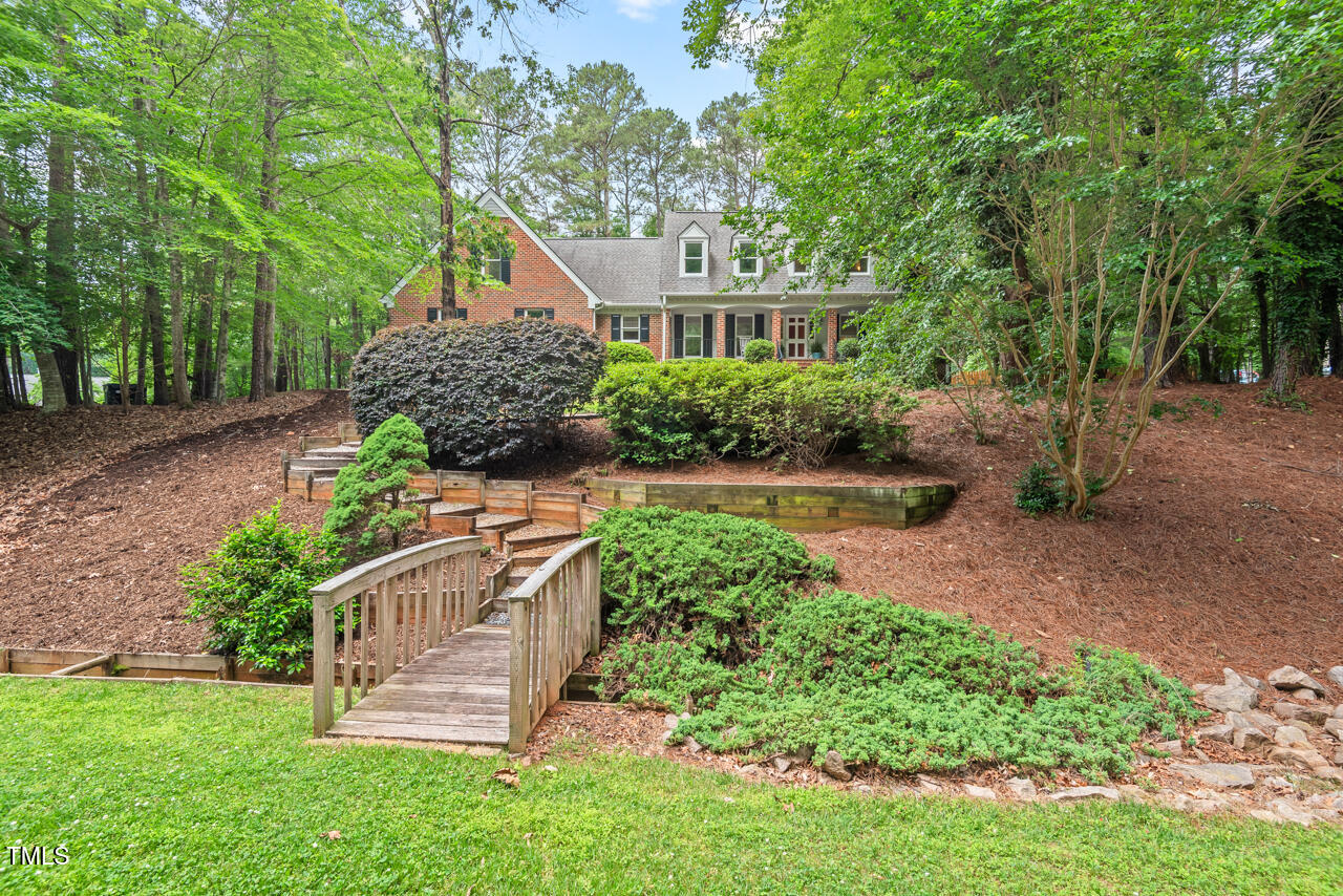 9900 Two Robins Court