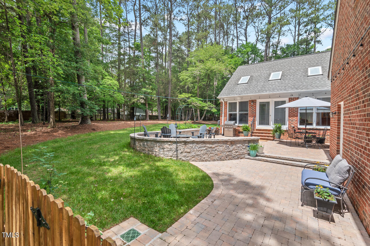 9900 Two Robins Court