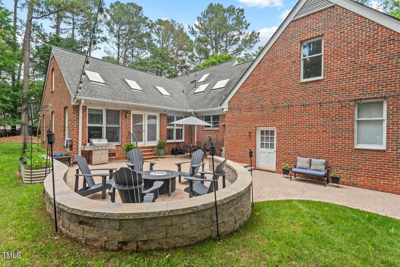 9900 Two Robins Court