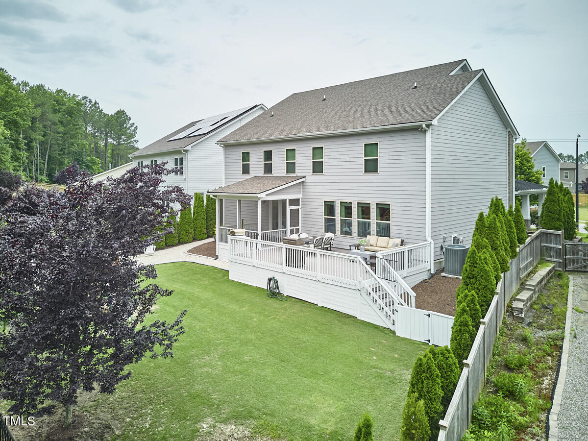 112 Filigree Way