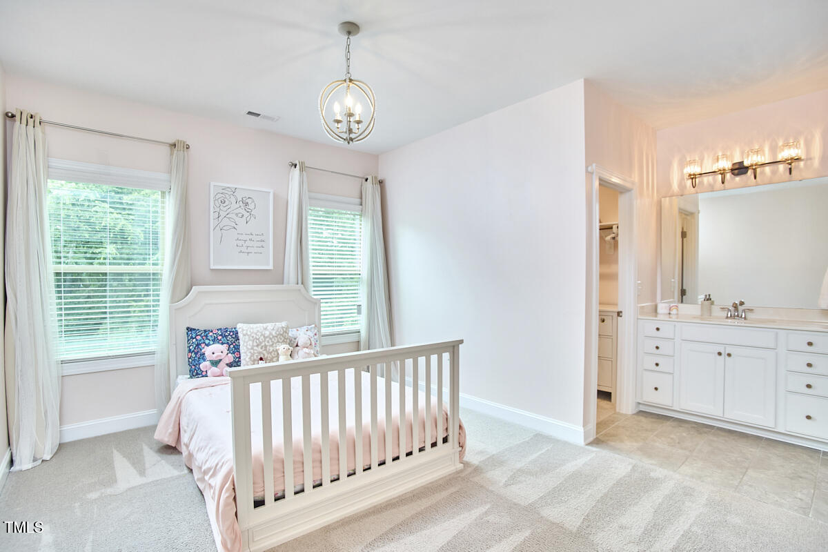 112 Filigree Way