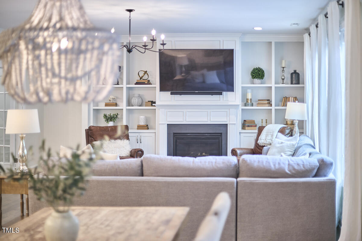 112 Filigree Way