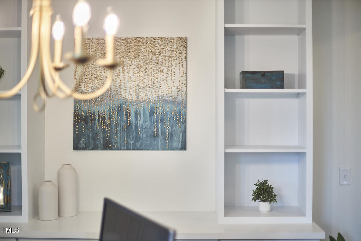 112 Filigree Way