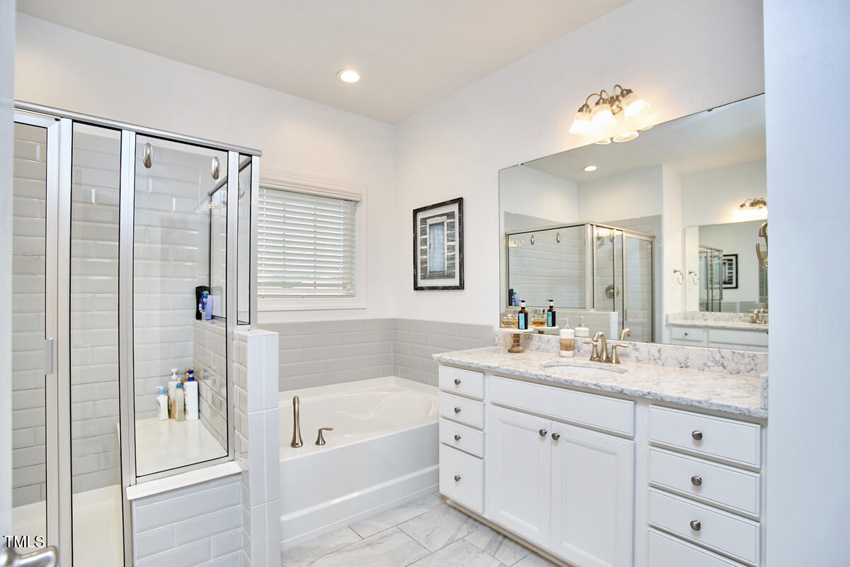 112 Filigree Way