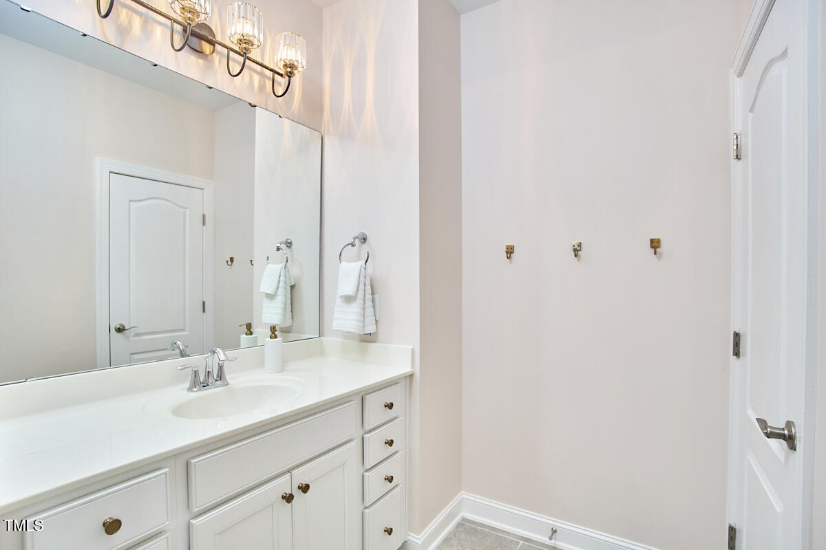 112 Filigree Way