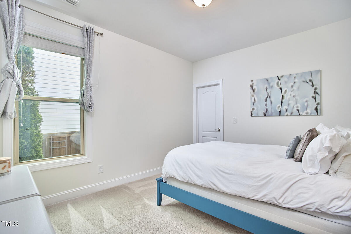 112 Filigree Way