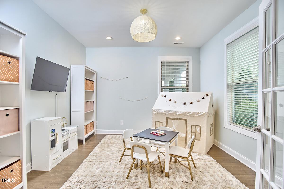 112 Filigree Way