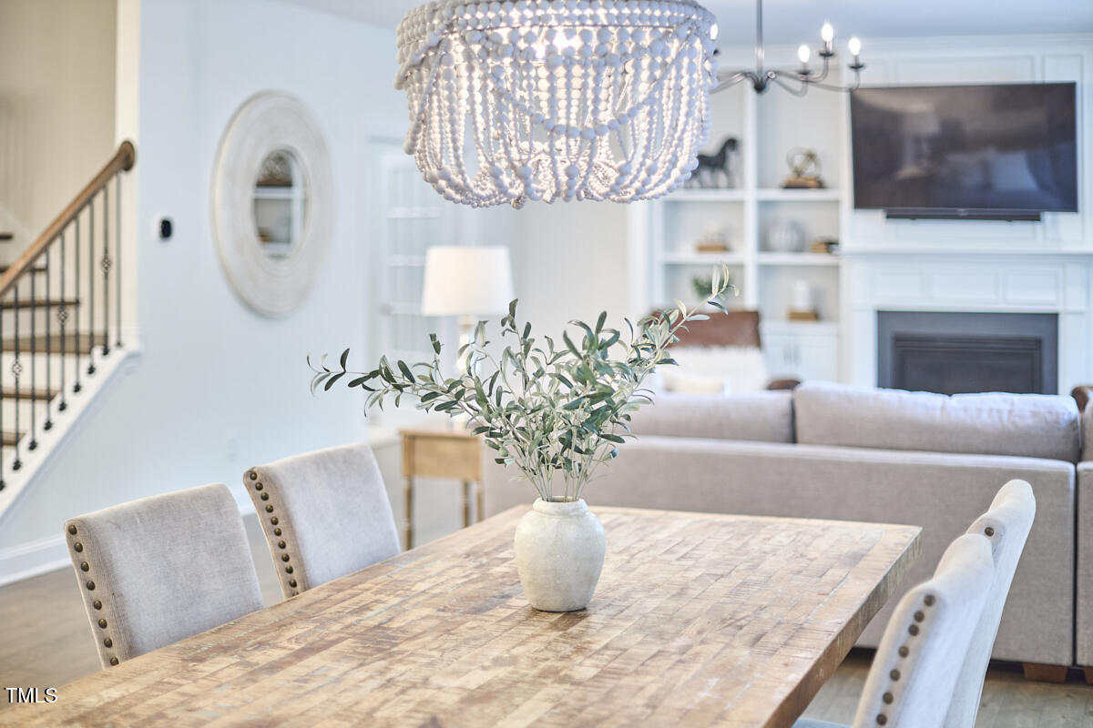 112 Filigree Way