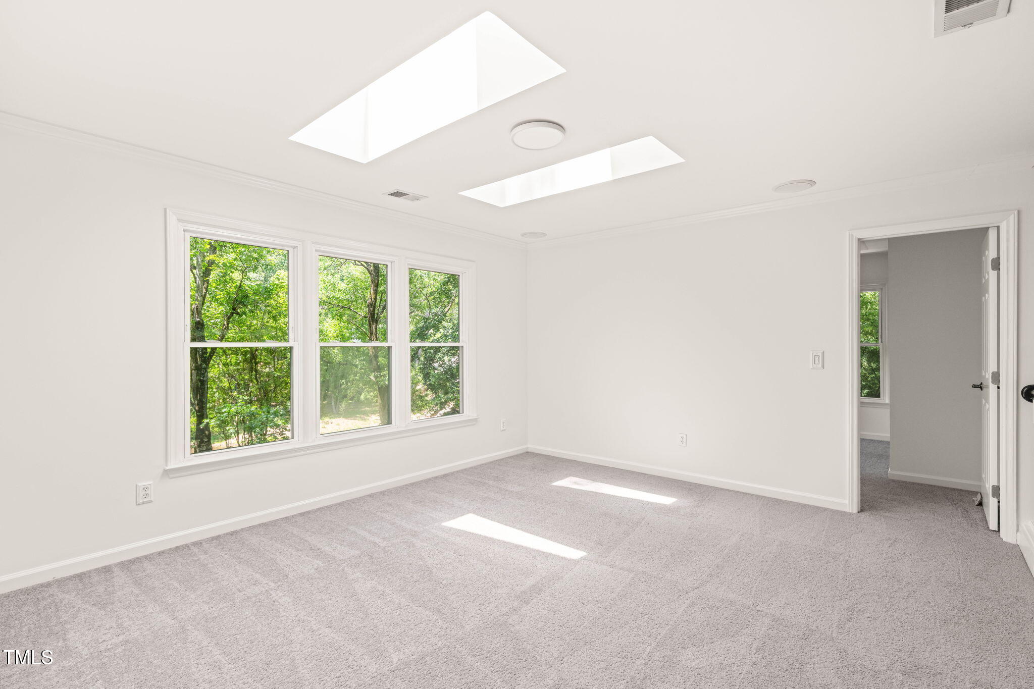 304 W Kirkfield Drive