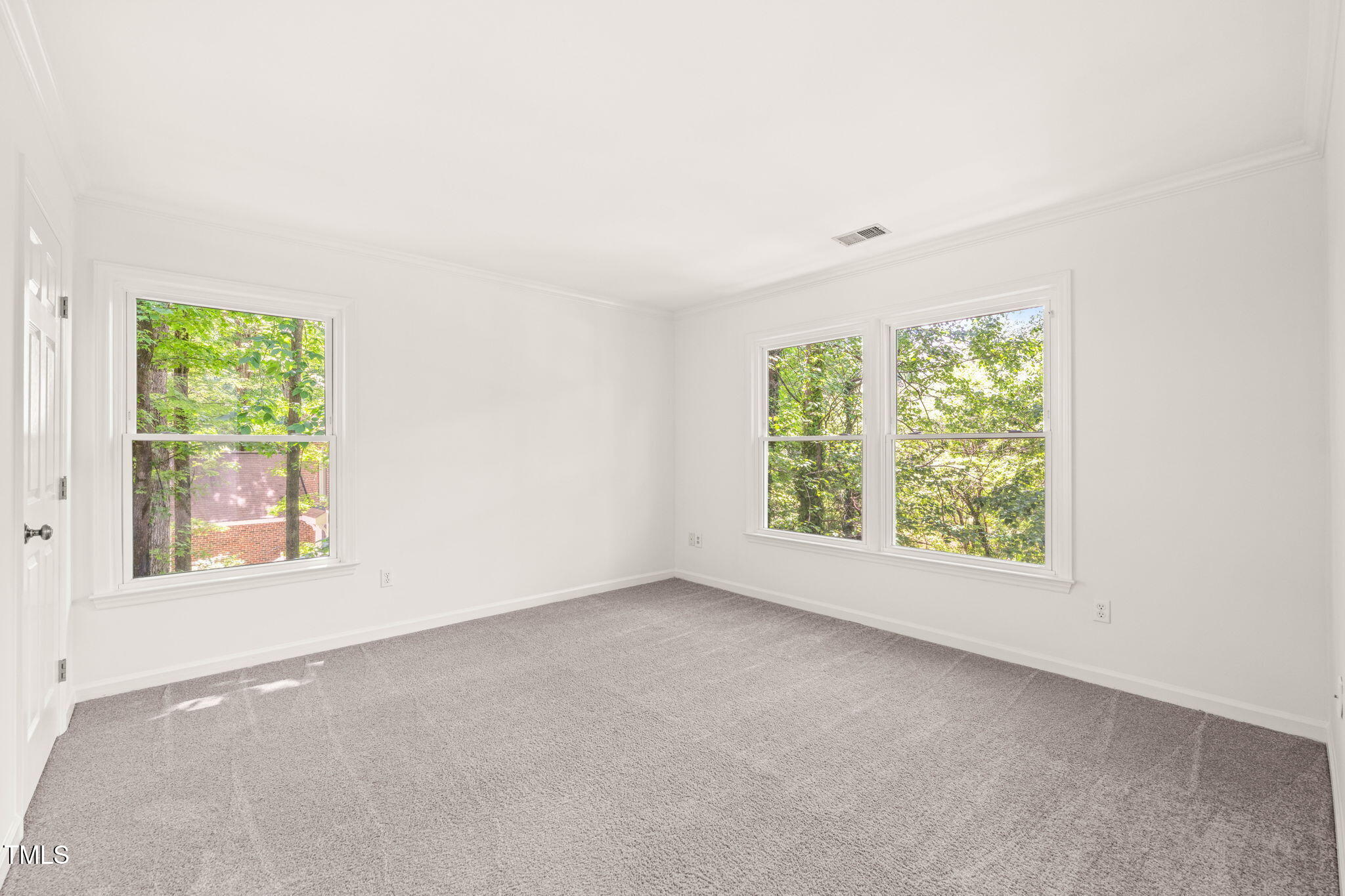 304 W Kirkfield Drive