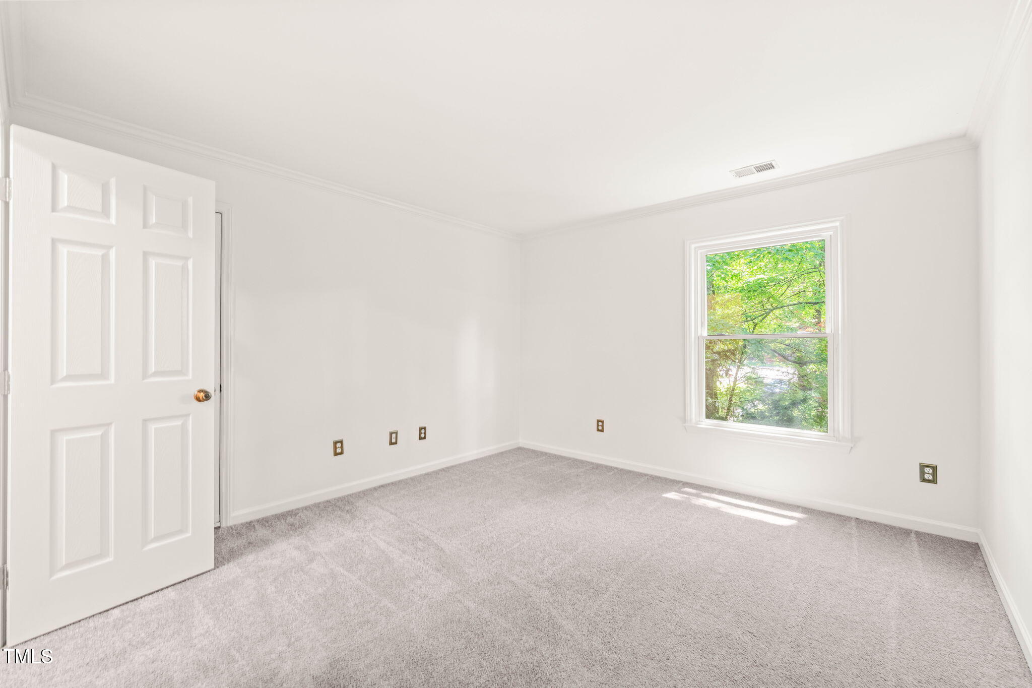 304 W Kirkfield Drive