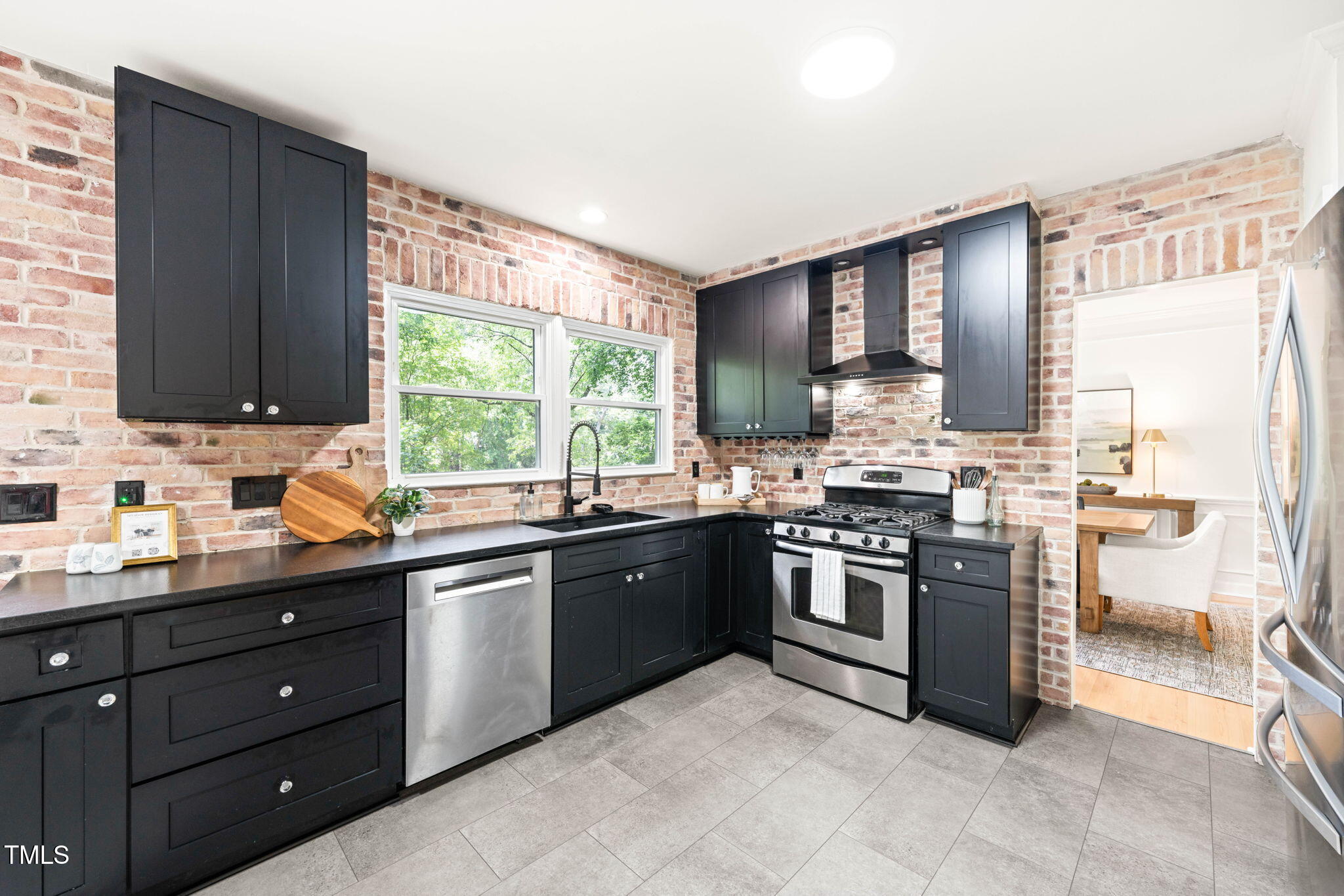 304 W Kirkfield Drive