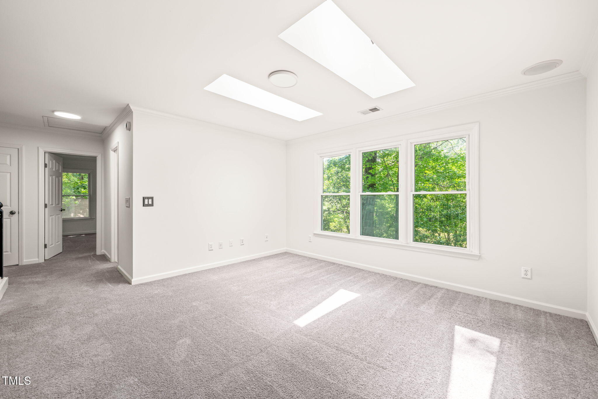 304 W Kirkfield Drive