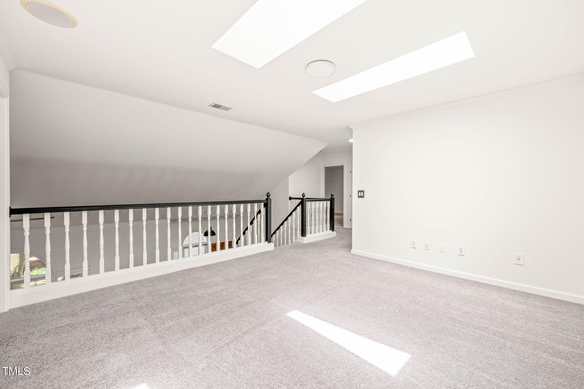 304 W Kirkfield Drive