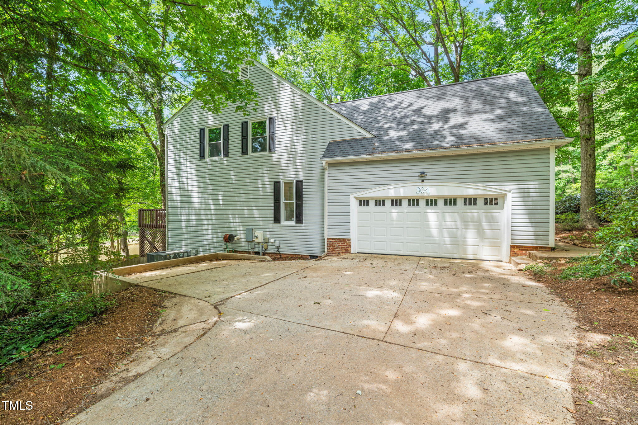 304 W Kirkfield Drive