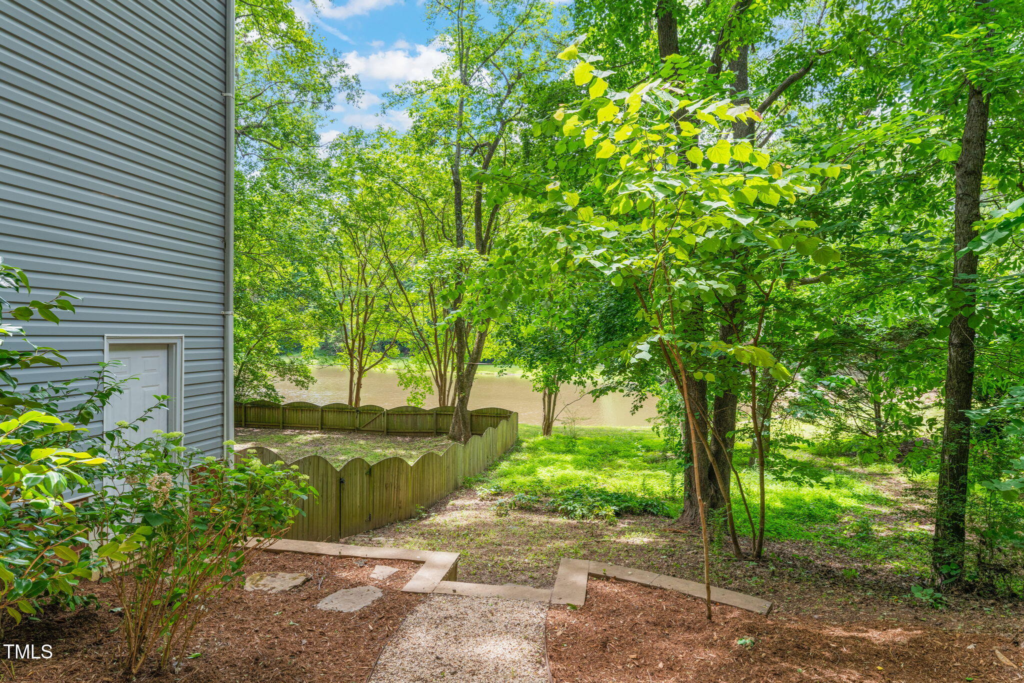 304 W Kirkfield Drive