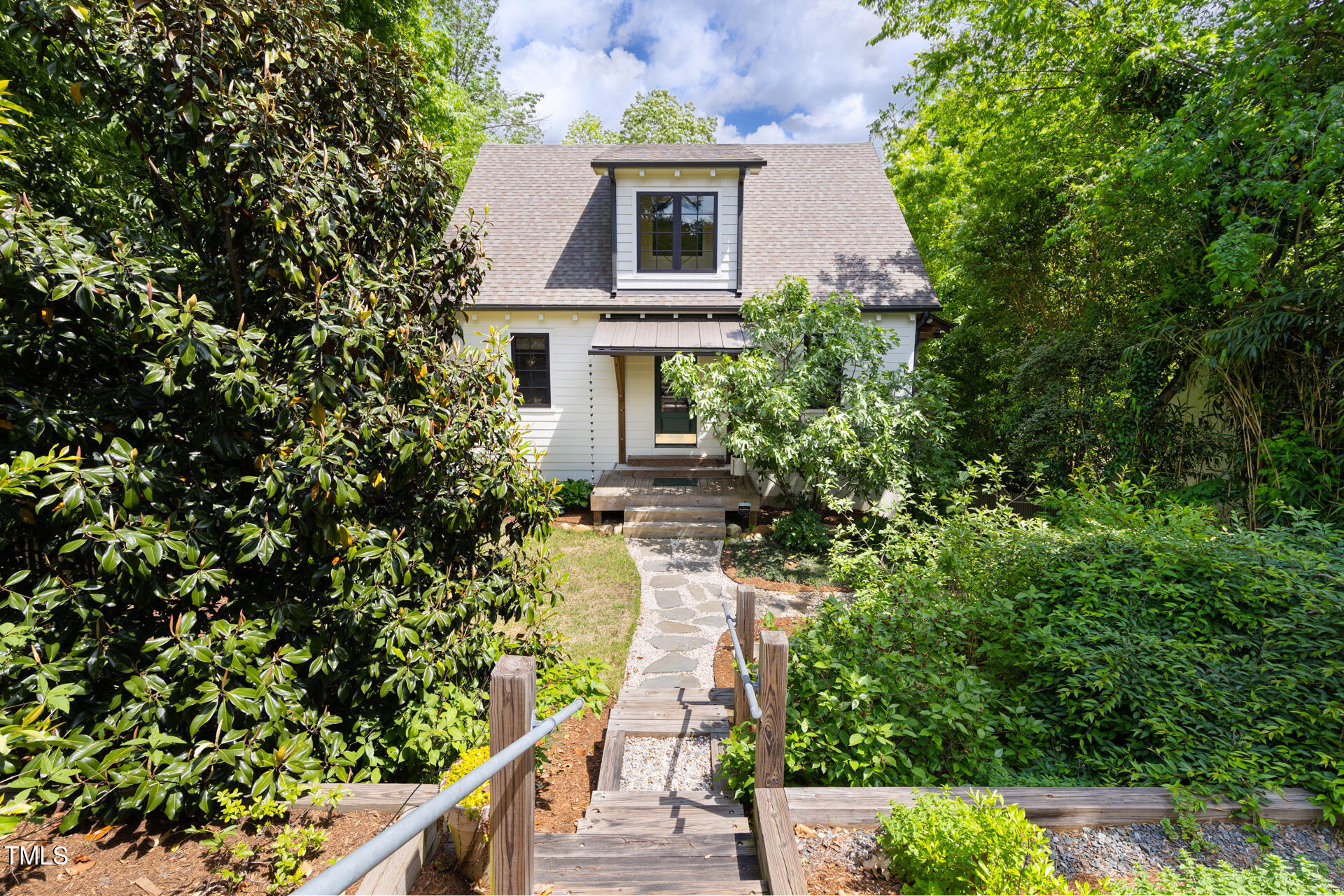1503 Hollywood Street