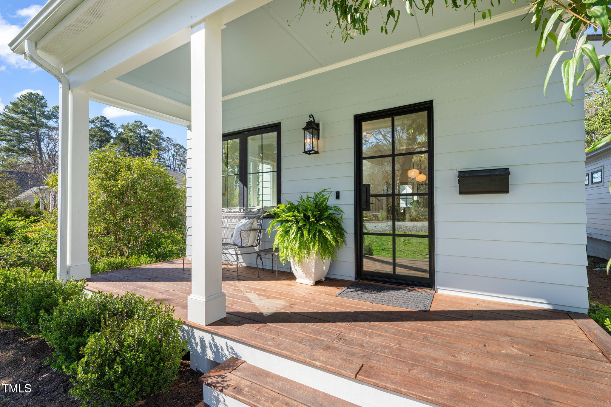 2304 Pershing Street