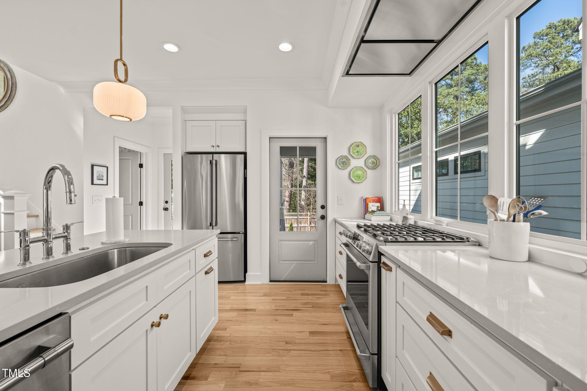 2304 Pershing Street